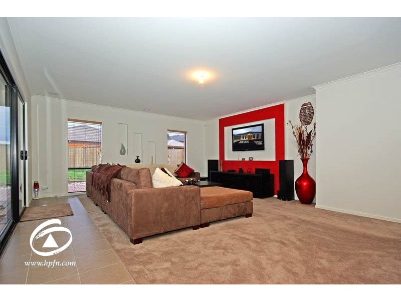 13 Tetrabine Way, Lyndhurst VIC 3975