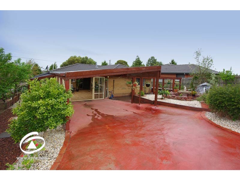 46 Michelle Drive, Hampton Park VIC 3976