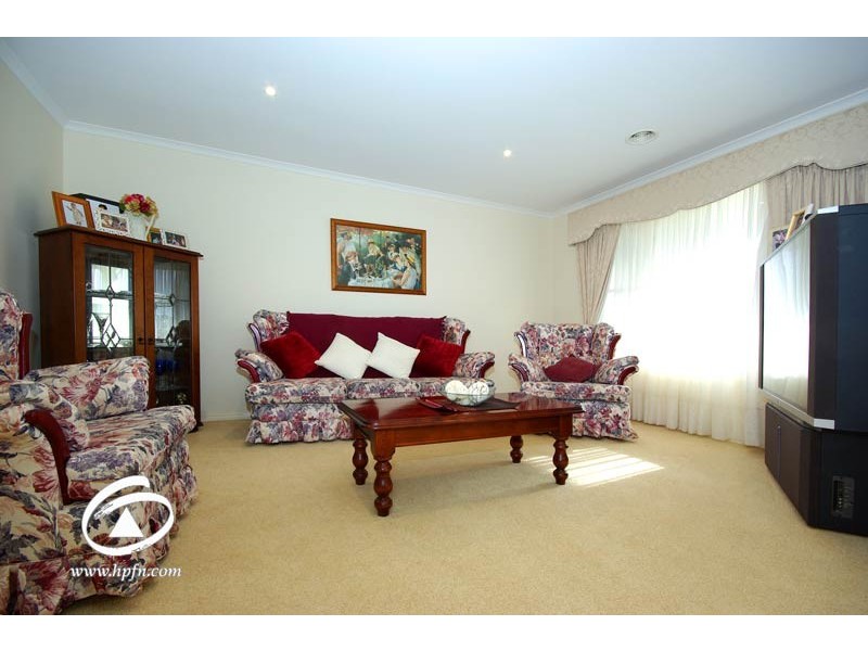 1 Stringy Bark Circuit, Pakenham VIC 3810