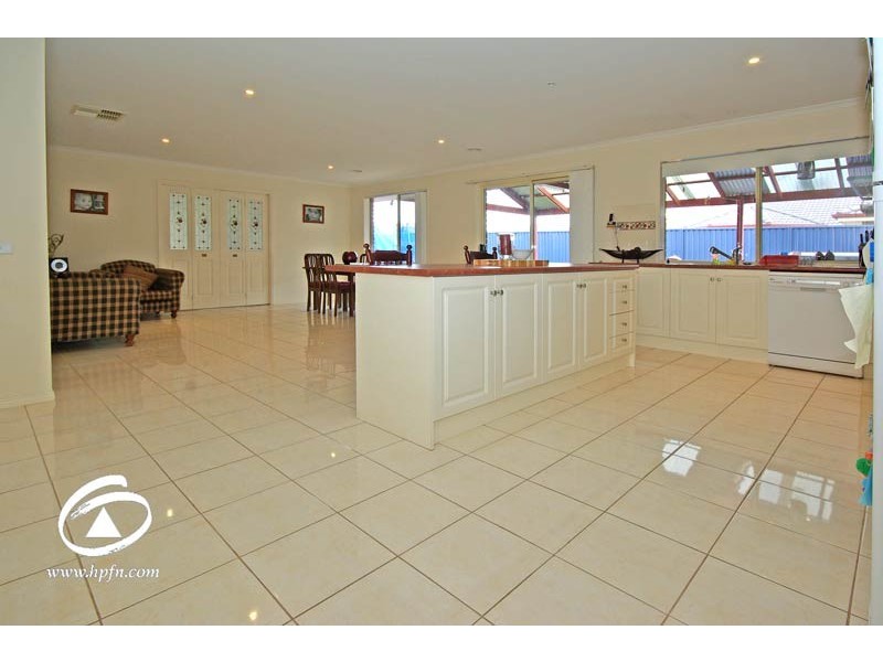 1 Stringy Bark Circuit, Pakenham VIC 3810