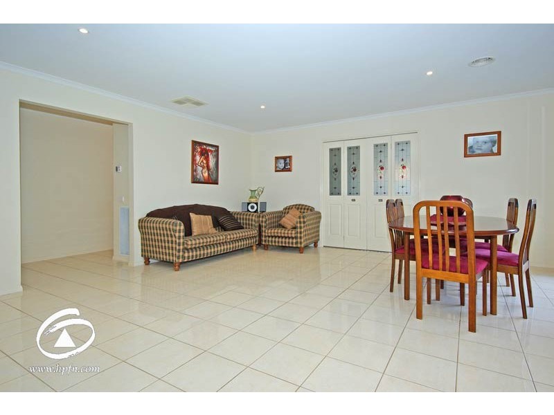 1 Stringy Bark Circuit, Pakenham VIC 3810