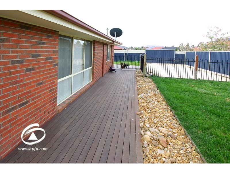 1 Stringy Bark Circuit, Pakenham VIC 3810