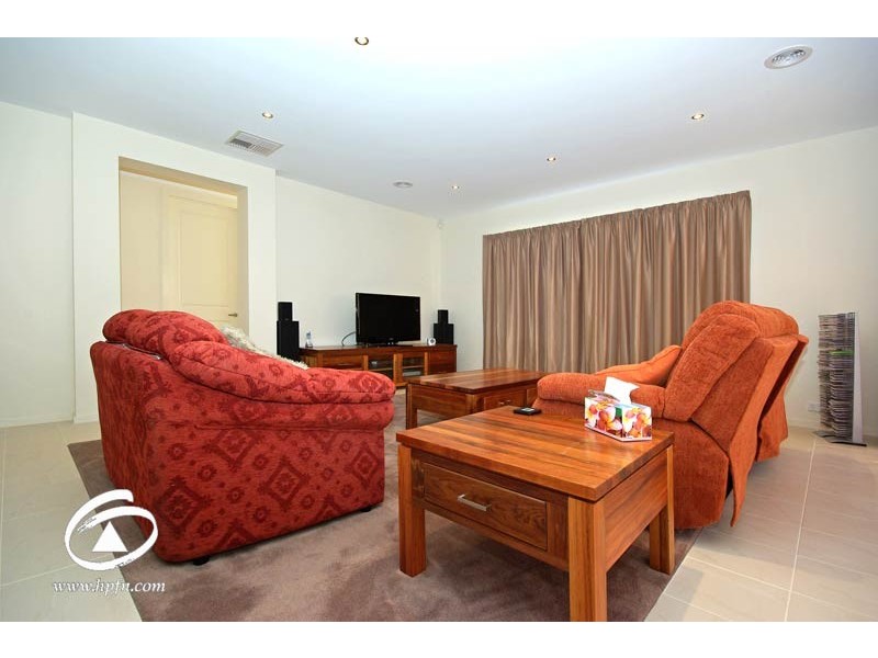 8 Balladonia Gum Circuit, Lyndhurst VIC 3975