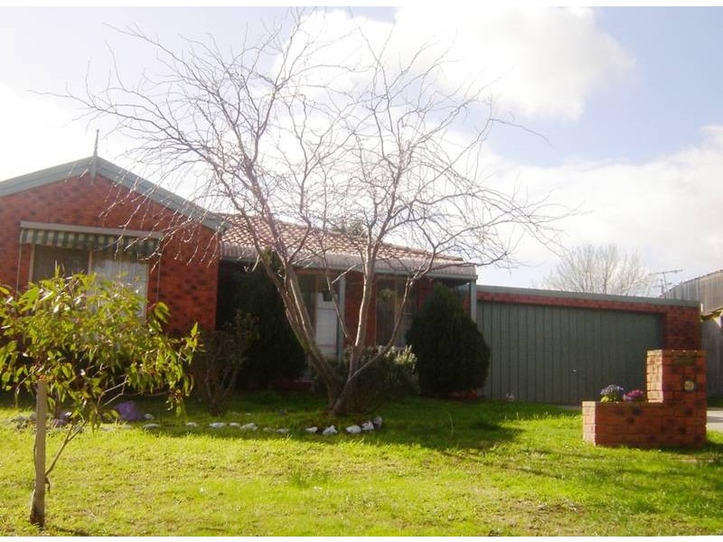 16 Miranda Gardens, Hampton Park VIC 3976