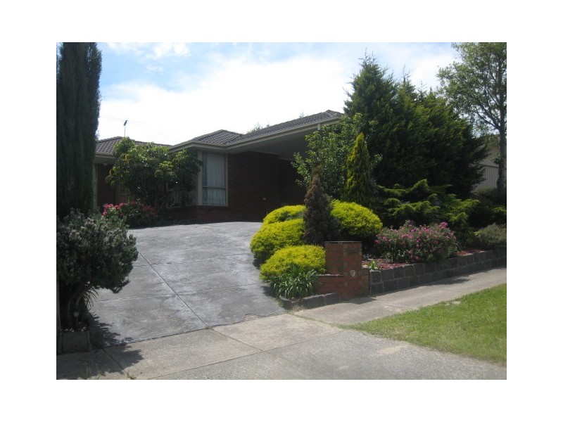 3 Fernshaw Gardens, Hallam VIC 3803