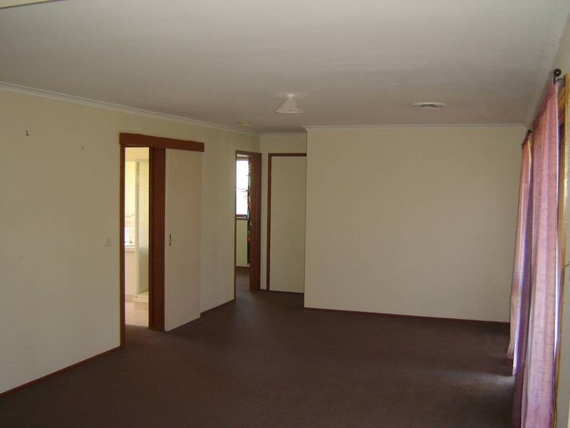 2 Dewpoint Crescent, Hampton Park VIC 3976