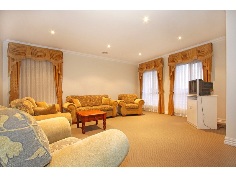 19 Sigvard Boulevard, Hallam VIC 3803