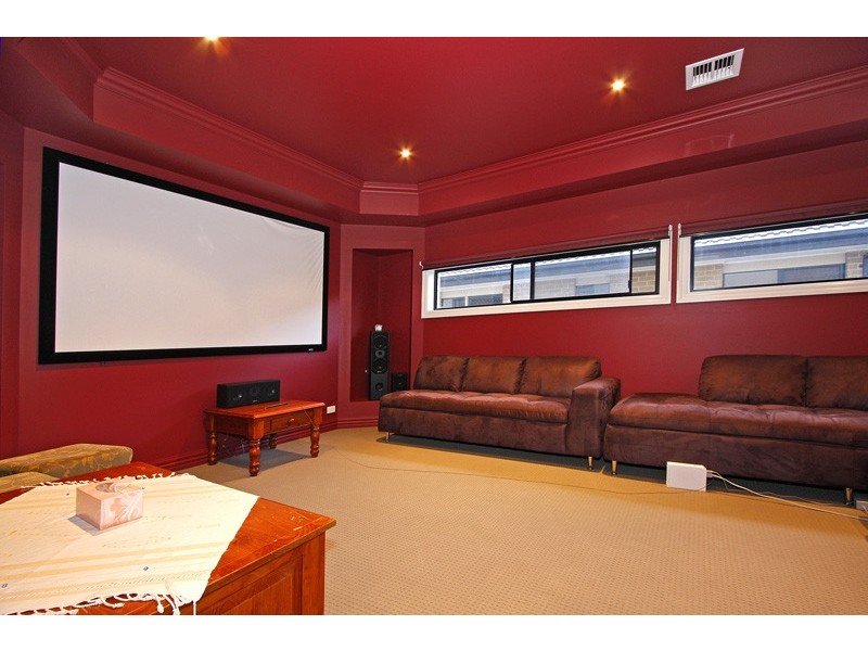 19 Sigvard Boulevard, Hallam VIC 3803