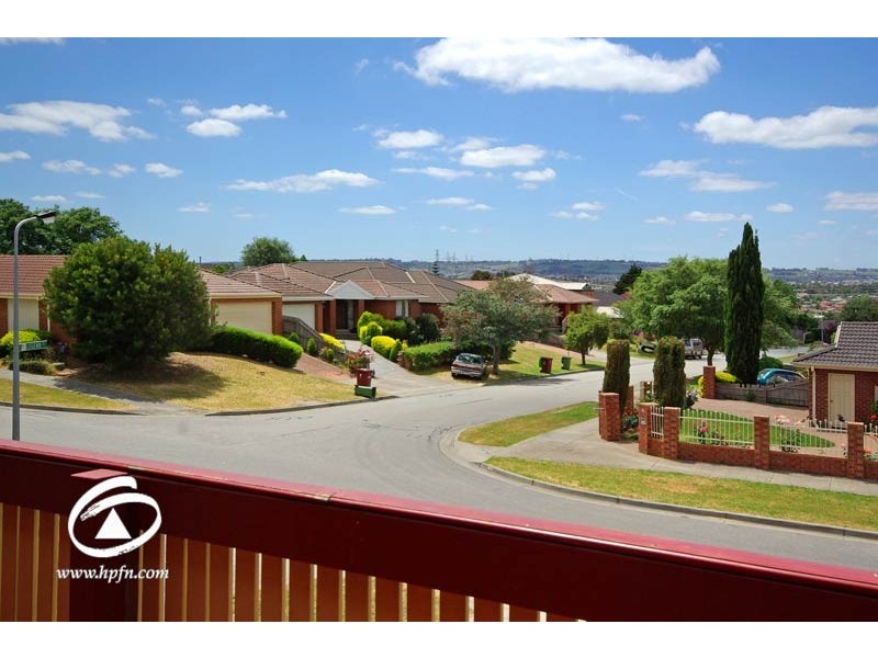 33 Marson Crescent, Hallam VIC 3803