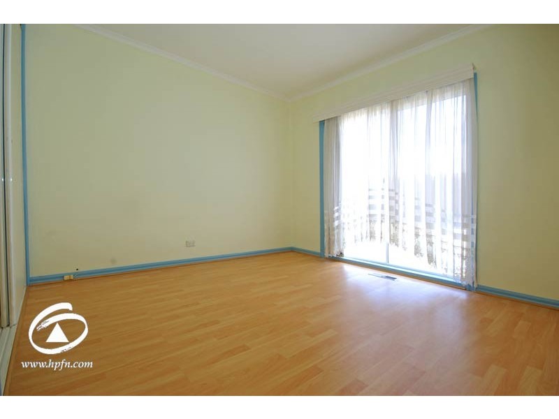 33 Marson Crescent, Hallam VIC 3803