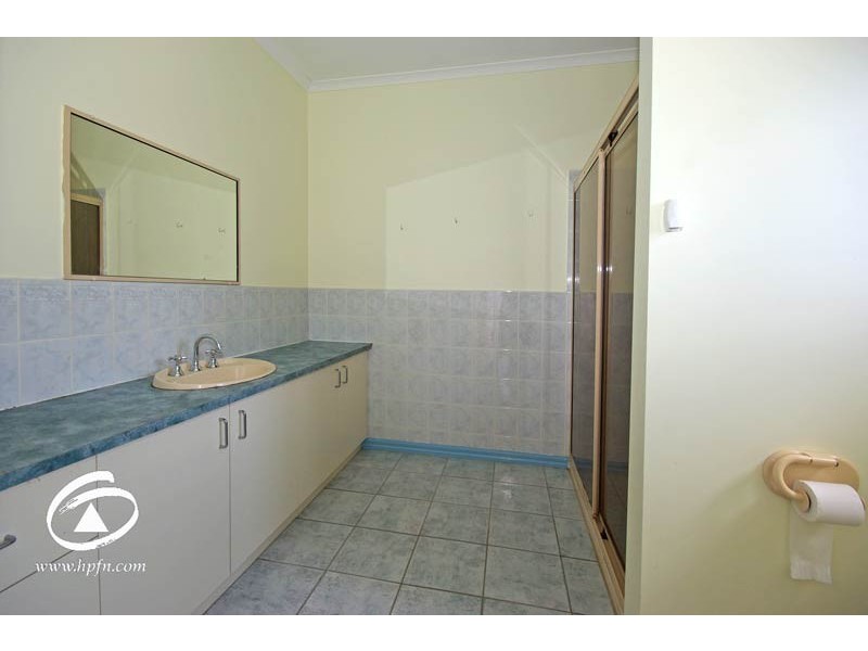33 Marson Crescent, Hallam VIC 3803
