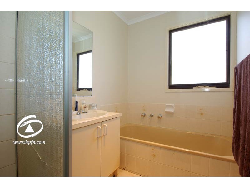 27 Willow Drive, Hampton Park VIC 3976