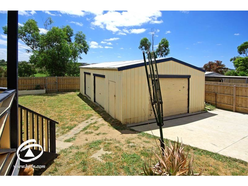 27 Willow Drive, Hampton Park VIC 3976