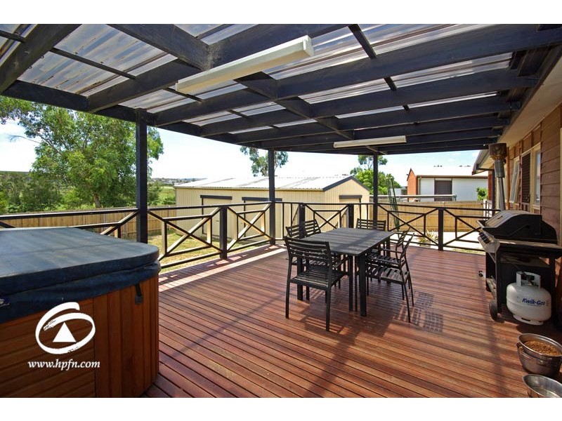 27 Willow Drive, Hampton Park VIC 3976