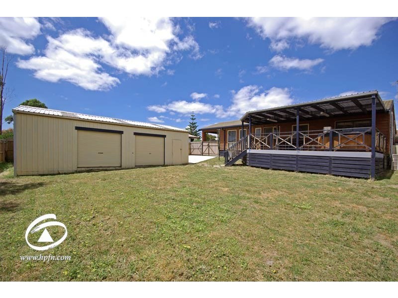 27 Willow Drive, Hampton Park VIC 3976