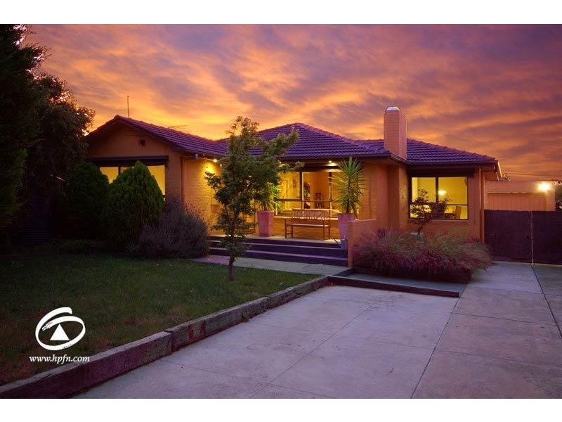 3 Parkland Avenue, Hampton Park VIC 3976