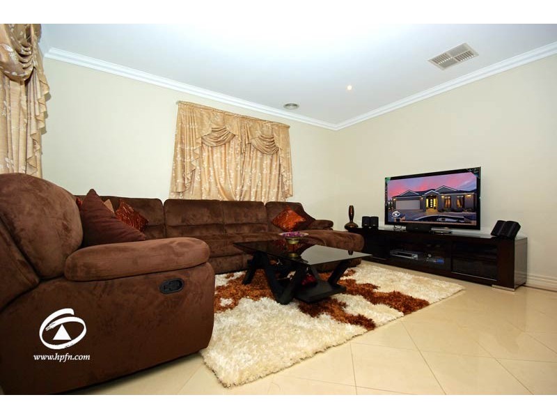 52 Penton Way, Lynbrook VIC 3975