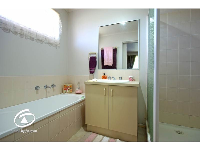 60 Strong Drive, Hampton Park VIC 3976