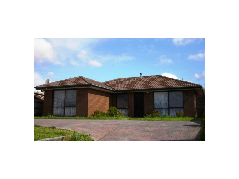 9 Isaac Edey Place, Hampton Park VIC 3976