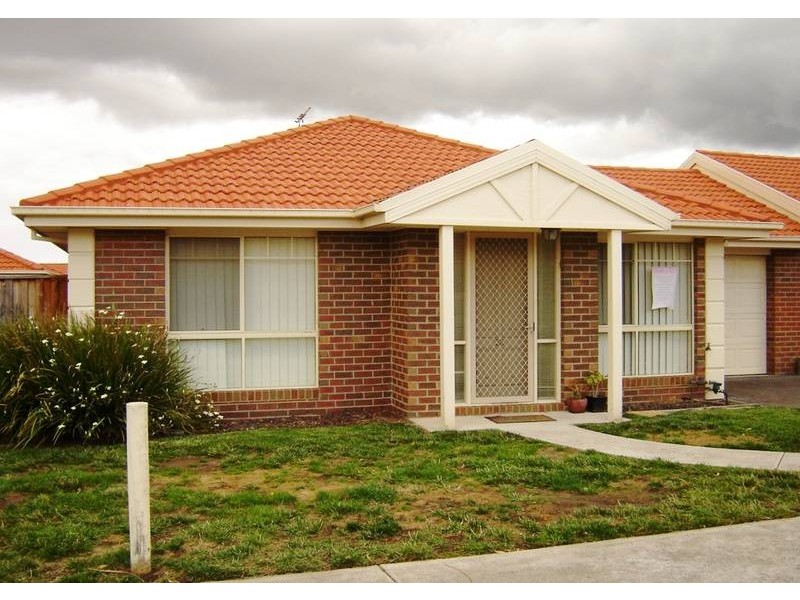 23/4 Paydon Way, Hampton Park VIC 3976