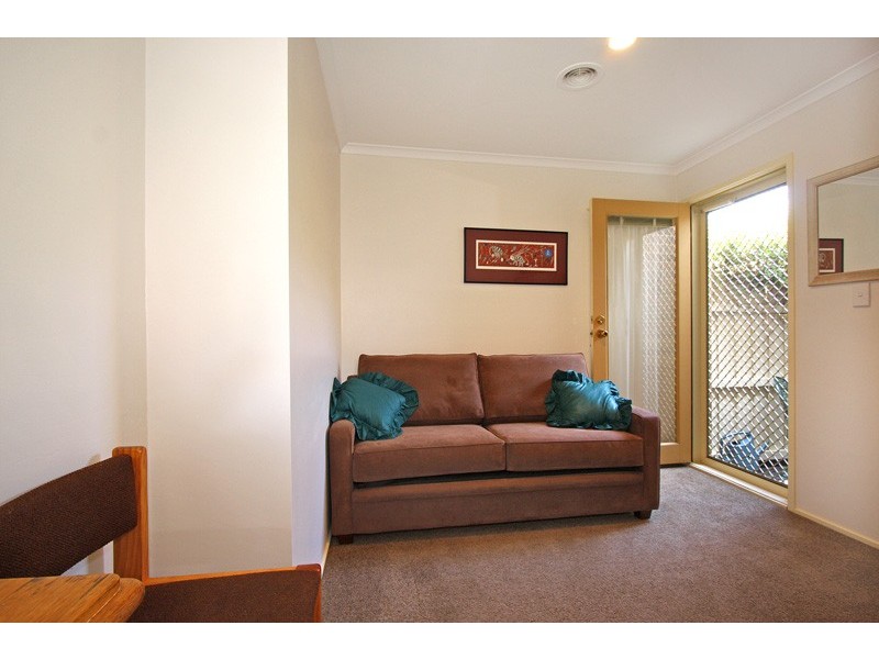 15 Tranter Square, Lynbrook VIC 3975