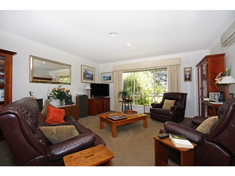 15 Tranter Square, Lynbrook VIC 3975