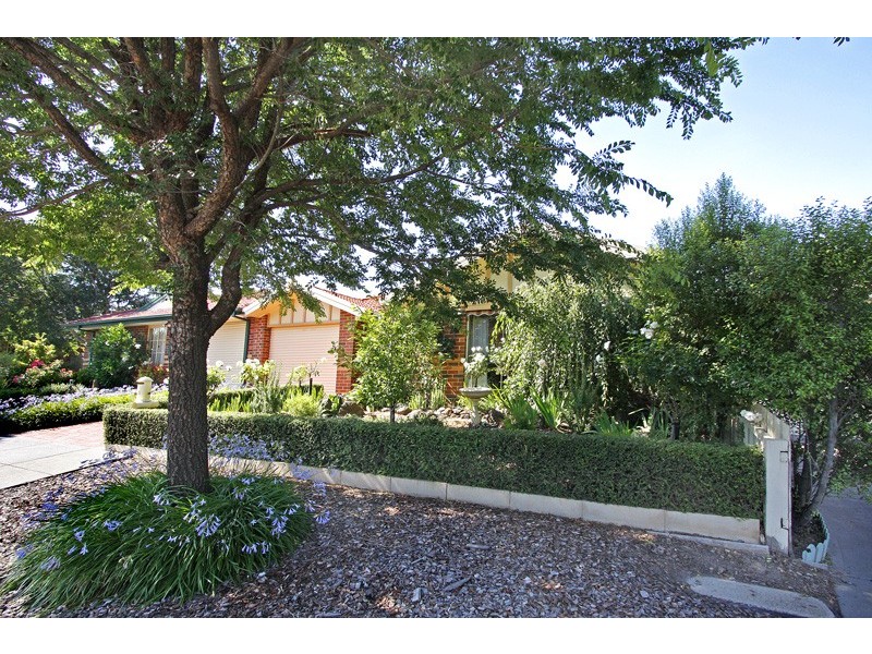 15 Tranter Square, Lynbrook VIC 3975