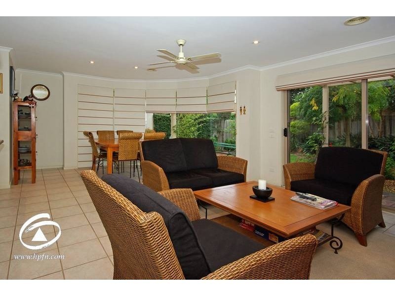 9 Tranter Square, Lynbrook VIC 3975
