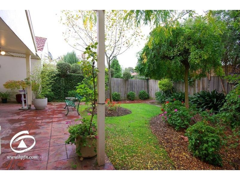 9 Tranter Square, Lynbrook VIC 3975