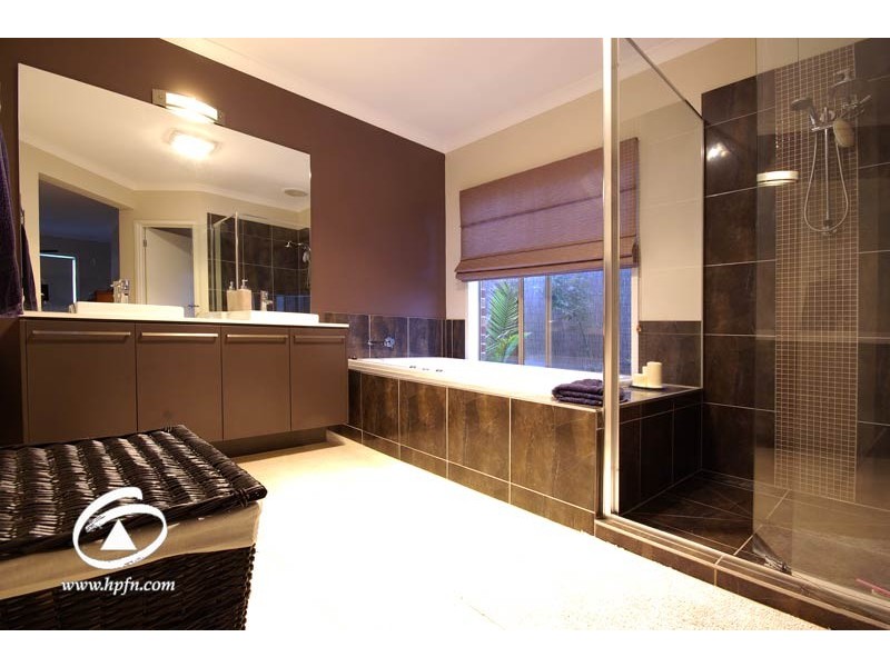 4 King Fern Close, Lyndhurst VIC 3975