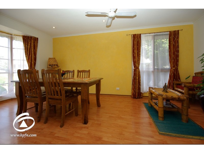 24 Beth Court, Hampton Park VIC 3976