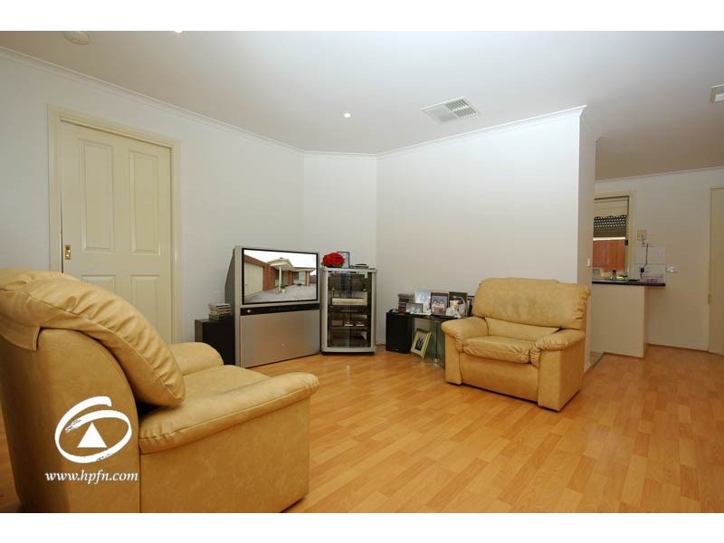 3/6-8 Strabane Way, Hampton Park VIC 3976