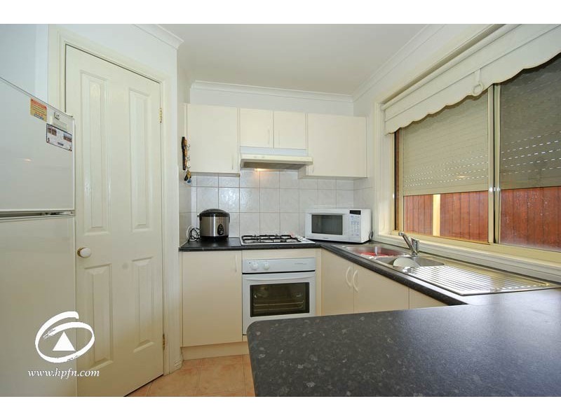3/6-8 Strabane Way, Hampton Park VIC 3976