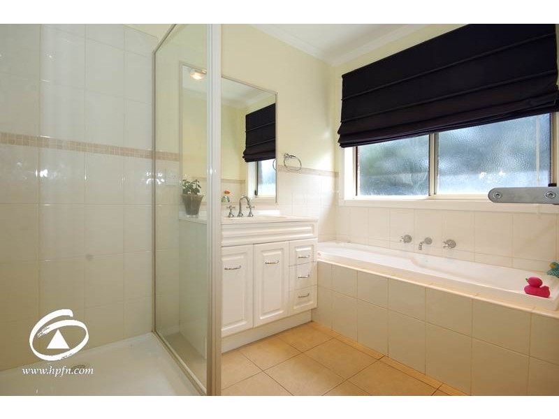 13 Red Oak Terrace, Lyndhurst VIC 3975