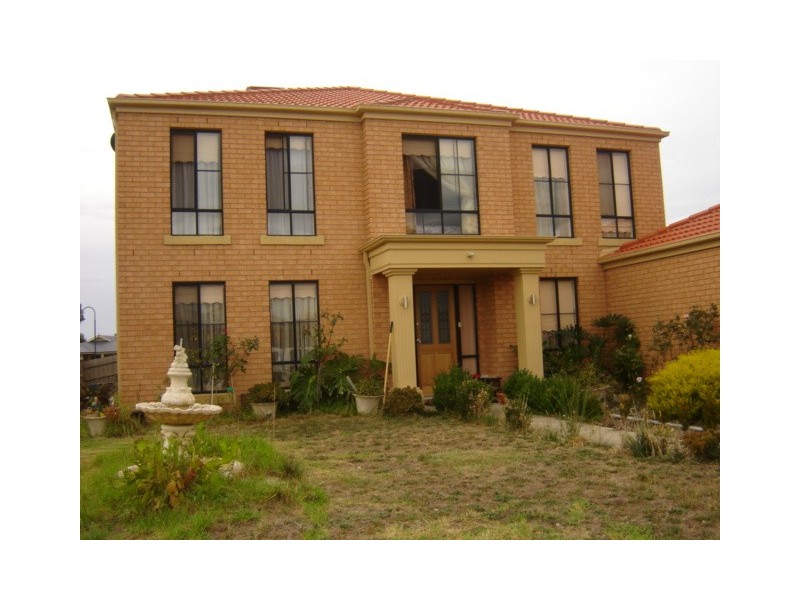 6 Carboni Crescent, Lynbrook VIC 3975