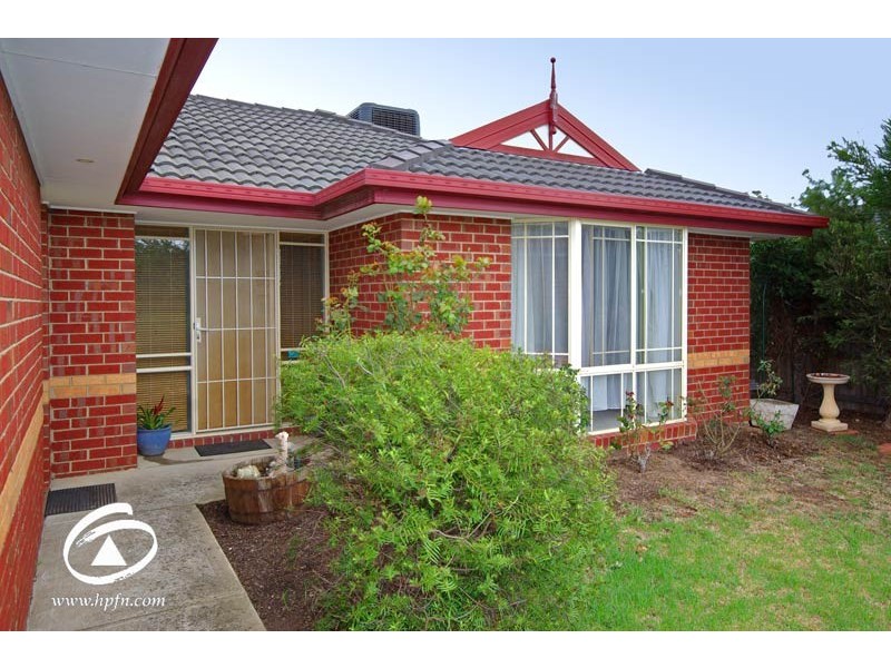 7 Macleod Way, Lynbrook VIC 3975