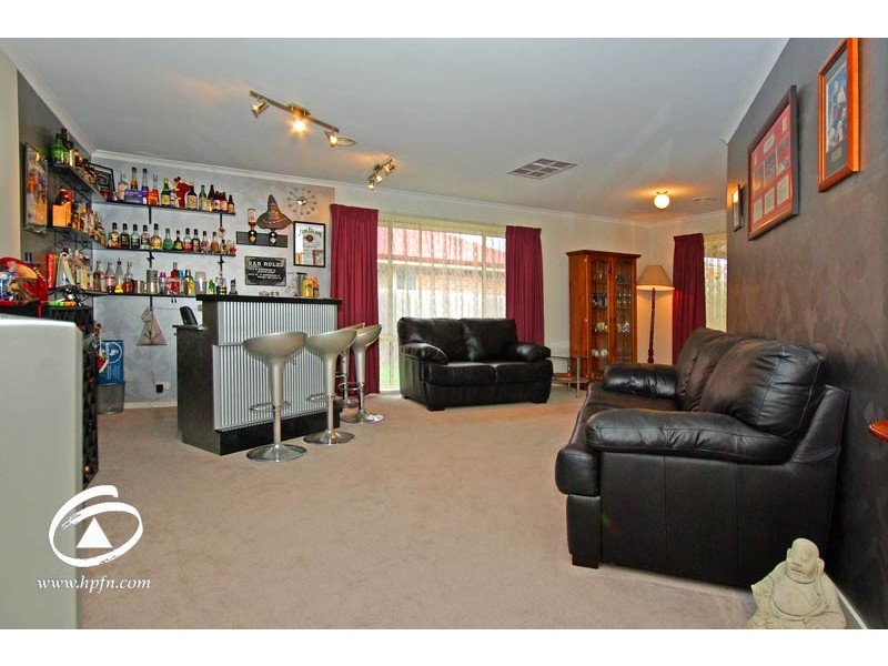 7 Macleod Way, Lynbrook VIC 3975