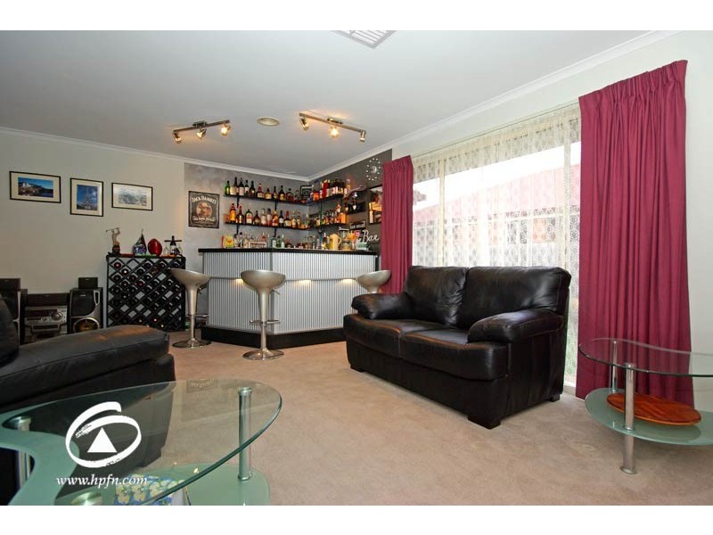 7 Macleod Way, Lynbrook VIC 3975