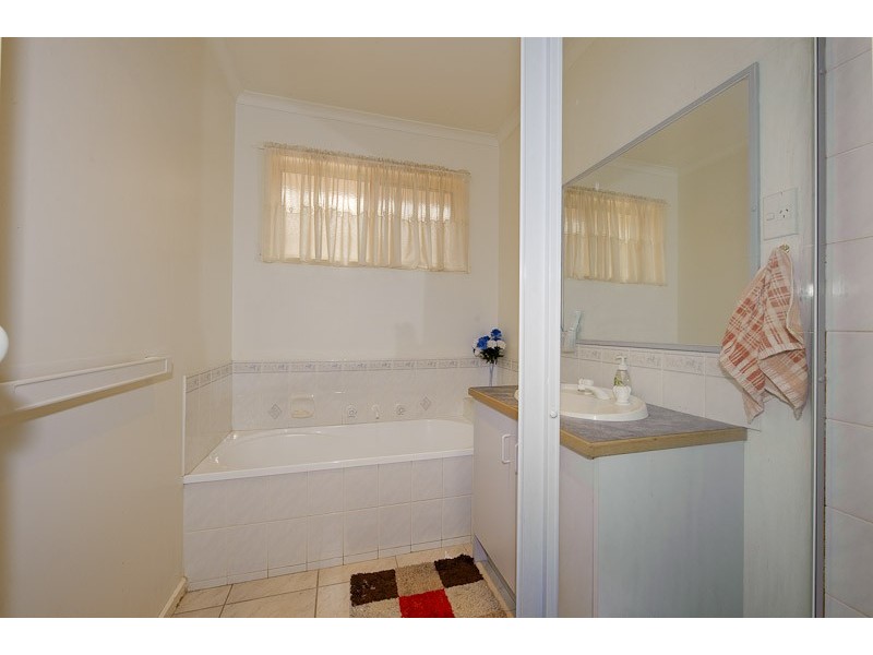 7 Cottswold Avenue, Narre Warren VIC 3805