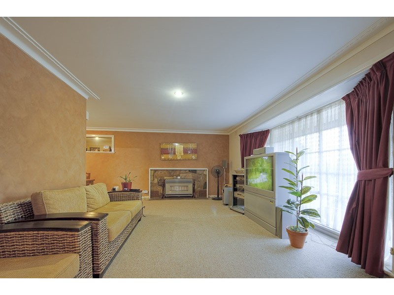 19 Adam Avenue, Hallam VIC 3803