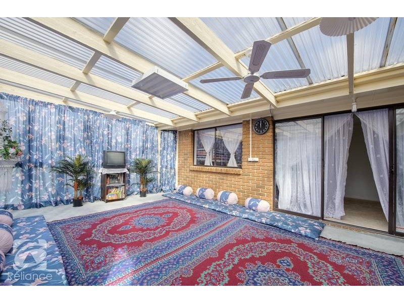 30 General Joshua Drive, Hampton Park VIC 3976