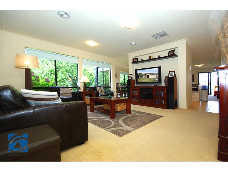 7 Sugar Bush Drive, Lynbrook VIC 3975