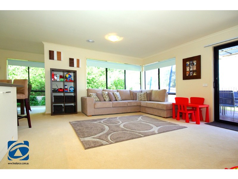 7 Sugar Bush Drive, Lynbrook VIC 3975