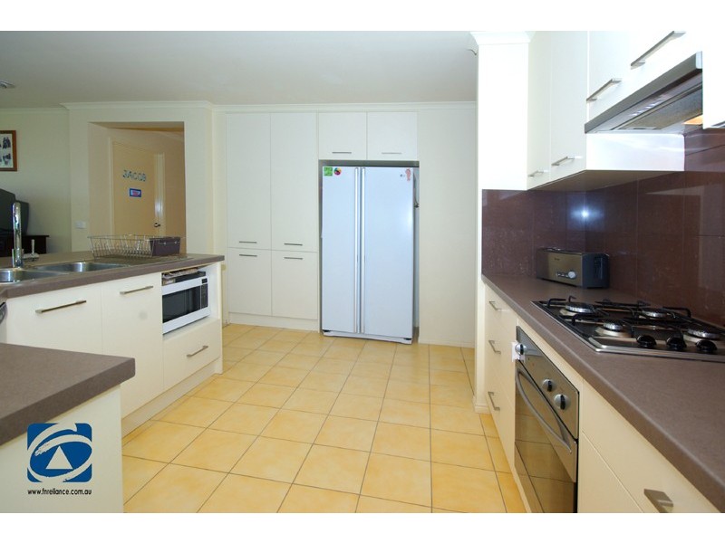 7 Sugar Bush Drive, Lynbrook VIC 3975