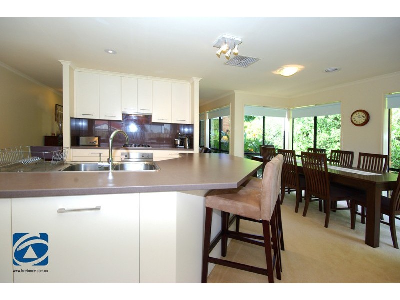 7 Sugar Bush Drive, Lynbrook VIC 3975