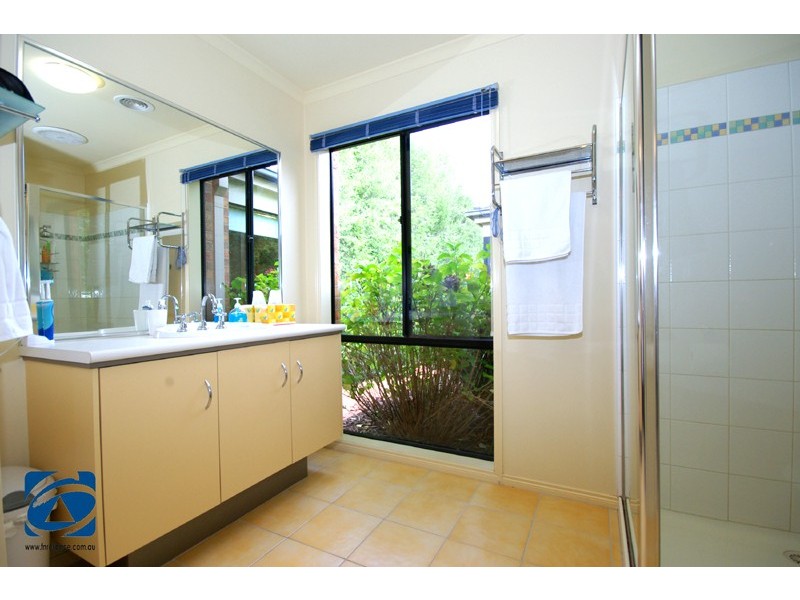 7 Sugar Bush Drive, Lynbrook VIC 3975