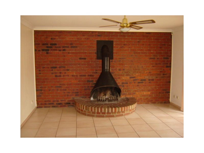 71 Springfield Crescent, Hampton Park VIC 3976