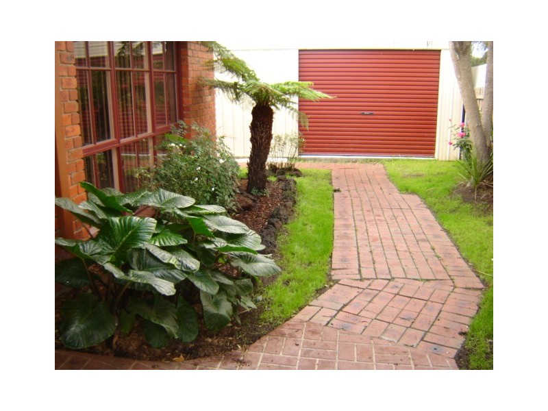 71 Springfield Crescent, Hampton Park VIC 3976