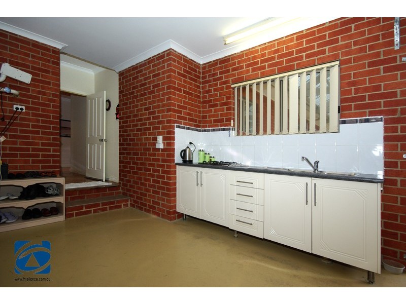 4 Boldrewood Place, Lynbrook VIC 3975
