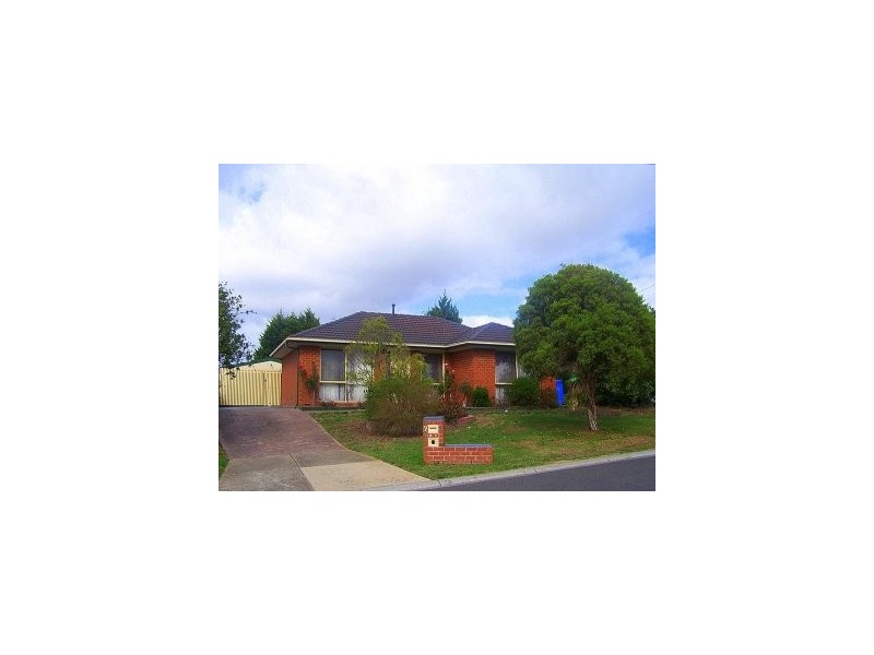 6 Simon Court, Hampton Park VIC 3976